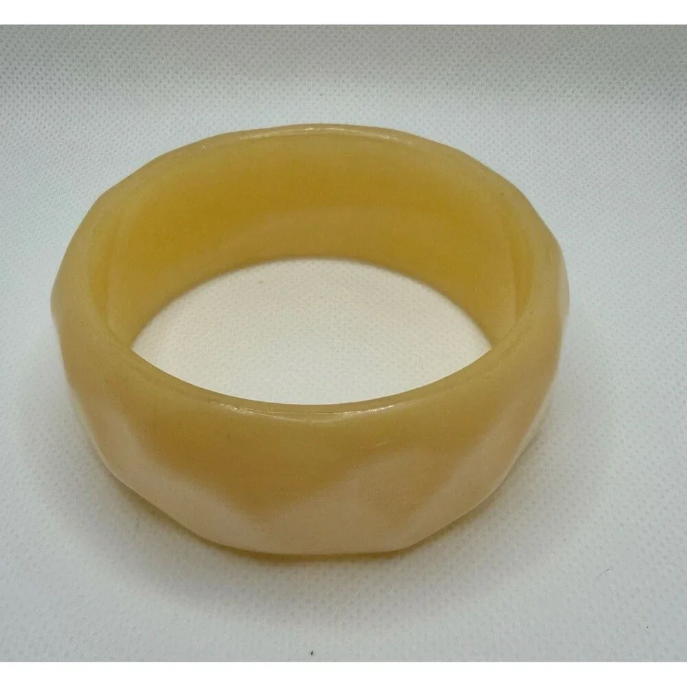 Vintage Faceted Cream Beige Resin Bangle Bracelet